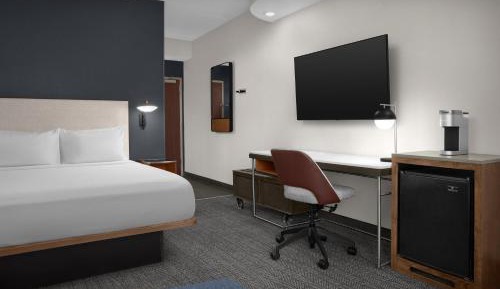 King Room with Sofa Bed - Hearing Accessible