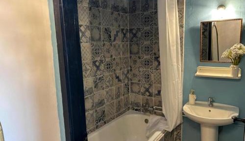 Deluxe Double Room with Balcony and Sea View