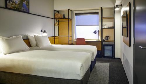 Standard Queen or Twin Room