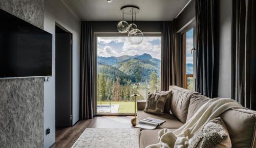 One-Bedroom Apartment with Balcony