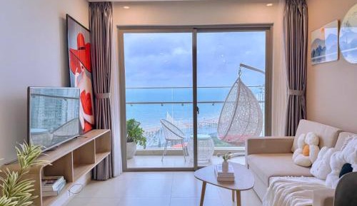 Three-Bedroom Apartment with Ocean View