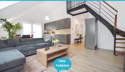 Three-Bedroom Apartment with Balcony