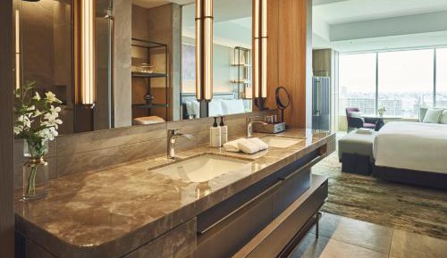 Premium Twin Room with Club Lounge Access