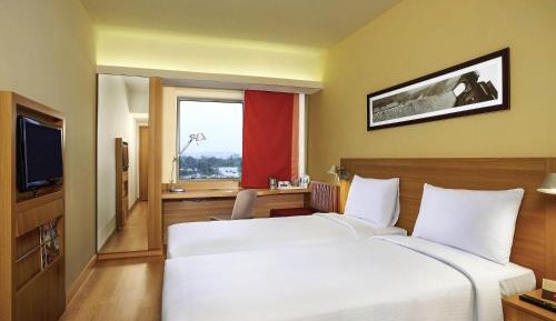 Standard Twin Room with 25% Discount on F&B, 2 Piece Laundry, Happy hours 1+1,Complimentary Early Check-in from 1000hrs and Late Checkout till 1600 (Subject to availability)