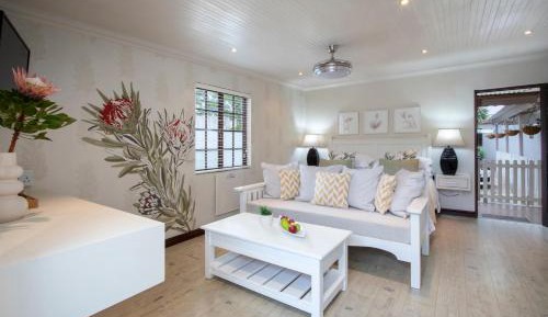 Deluxe King Suite
