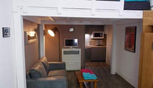 Studio Apartment