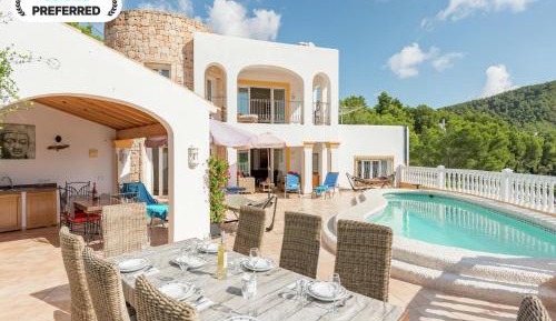 Five-Bedroom Villa