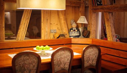 Cottage (6 Adults)