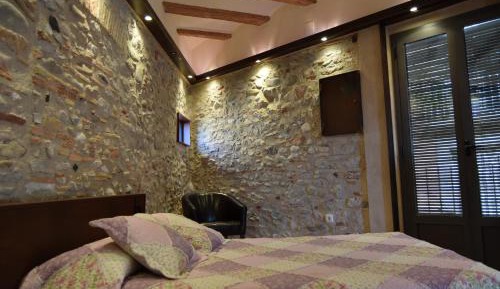 Studio (2 Adults)