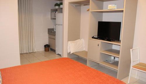 Deluxe Queen Suite