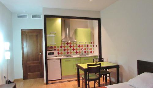 Studio (2 Adults)