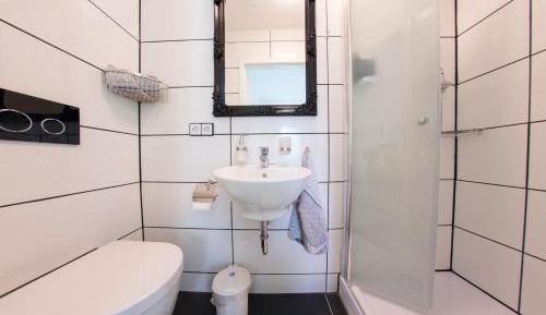 Standard Single Room with Shower