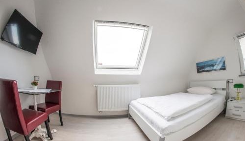 Comfort Single Room with Shower