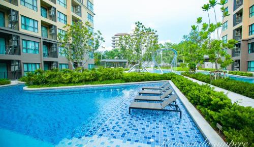 Apartment with Pool View 
