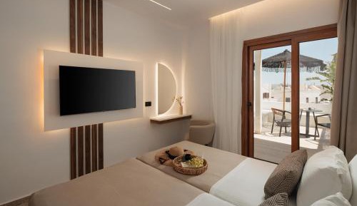Deluxe Room with Balcony