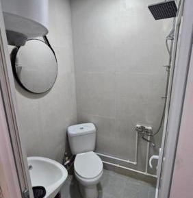 Quadruple Room with Private Bathroom