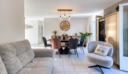 Three-Bedroom Holiday Home 