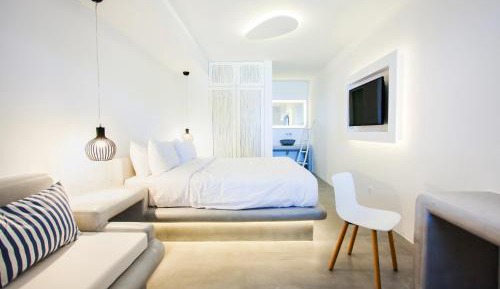  Minion Suite with Sea View (2 Adults)