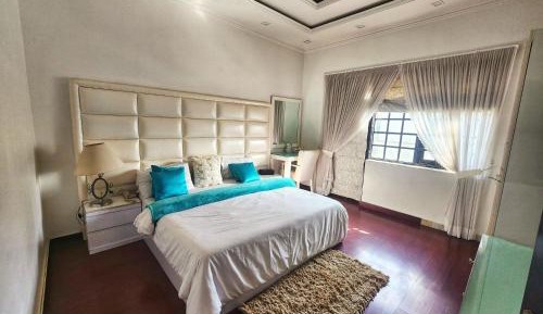 Superior Queen Room