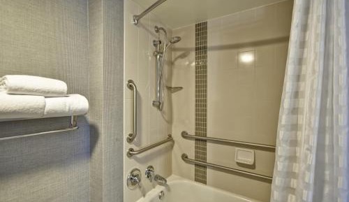 King Room with Accessible Tub - Disability Access