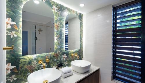 Junior Suite with Garden View