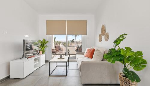 One-Bedroom Apartment with Balcony