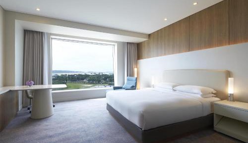 King Room with Club Access - West Tower