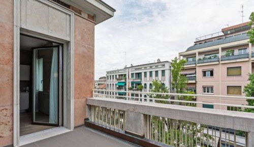 Two-Bedroom Apartment with Terrace - Cadorna