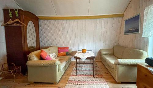 One-Bedroom Holiday Home
