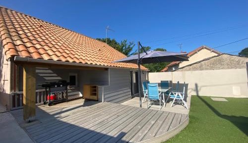 Holiday Home (5 Adults)