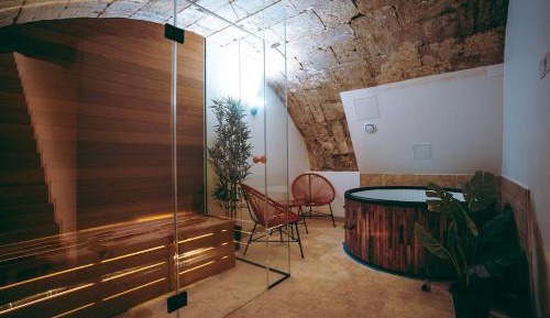 Apartment with City View