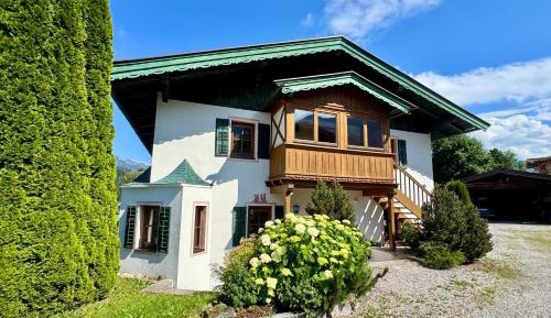 One-Bedroom Apartment with Balcony and Mountain View  