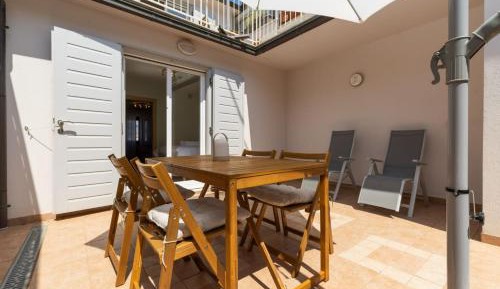 One-Bedroom Apartment with Terrace