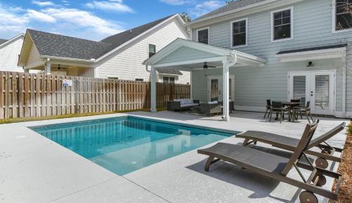 Four-Bedroom Holiday Home