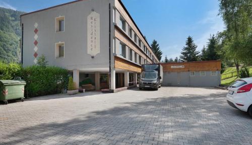 Superior One-Bedroom Apartment with Balcony