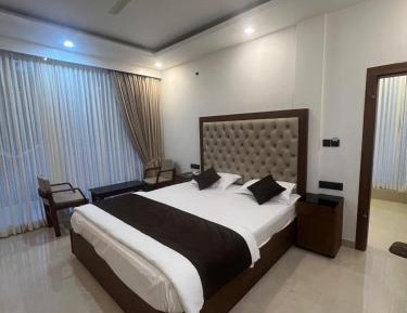 Deluxe Double Room with Balcony