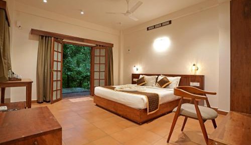 Deluxe Queen Room