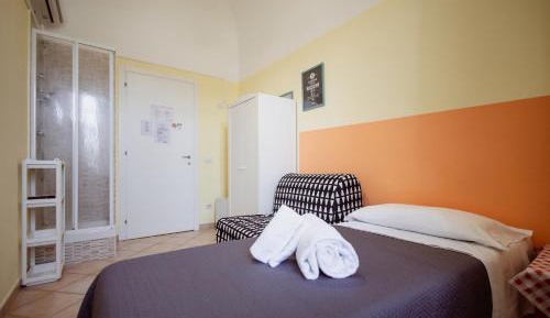 Twin Room with Private External Bathroom