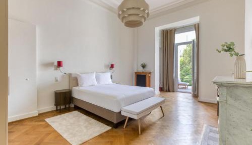 One-Bedroom Apartment with Terrace