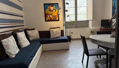 Apartment with Garden View