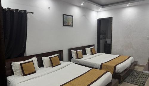 Double Room with Private Bathroom