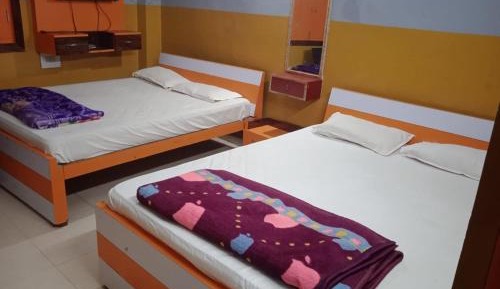 Quadruple Room with Private Bathroom