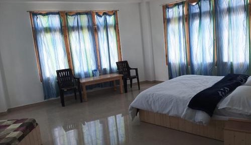 Deluxe Family Suite