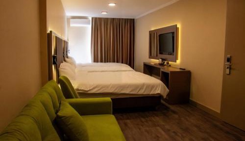 Suite with Garden View
