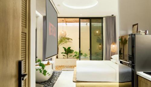 Suite with Garden View