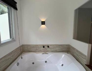 One-Bedroom Apartment with Spa Bath