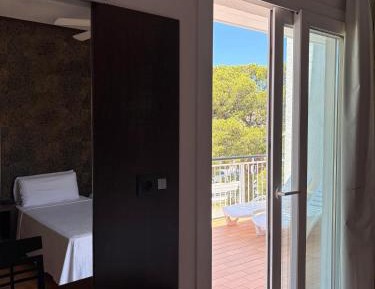Double Room with Balcony and Mountain View