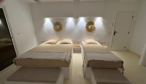 Triple Room with Private Bathroom