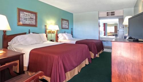2 Queen Beds Non-Smoking