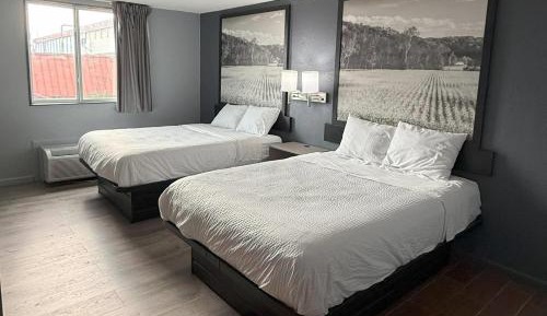 Suite with Two Queen Beds - Non-Smoking